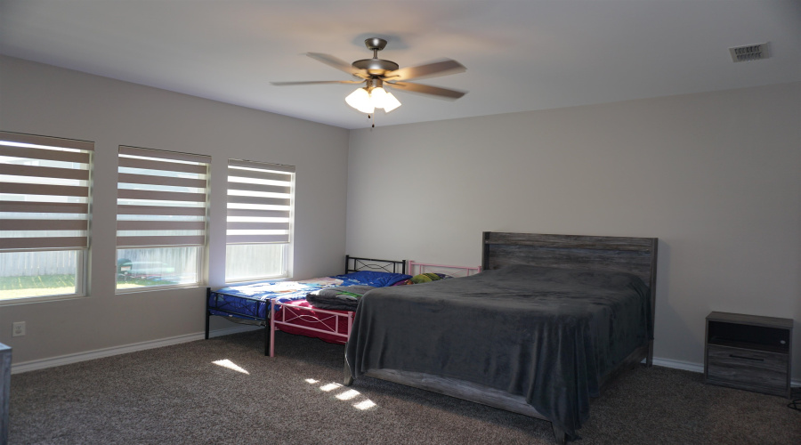 1610 Alborada Dr., Laredo, Texas 78045, 6 Bedrooms Bedrooms, 10 Rooms Rooms,3 BathroomsBathrooms,Residential,For Rent,1610 Alborada Dr.,20254923