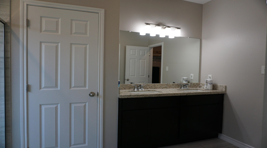 1610 Alborada Dr., Laredo, Texas 78045, 6 Bedrooms Bedrooms, 10 Rooms Rooms,3 BathroomsBathrooms,Residential,For Rent,1610 Alborada Dr.,20254923