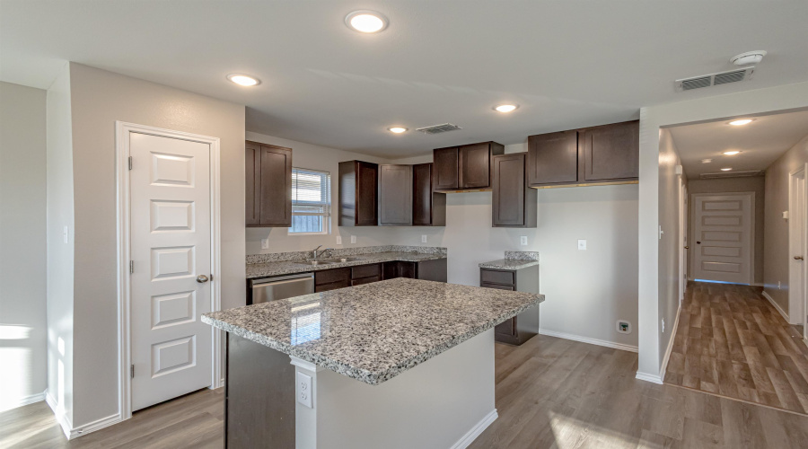 5707 St. Emma Dr., LAREDO, Texas 78046, 3 Bedrooms Bedrooms, 5 Rooms Rooms,2 BathroomsBathrooms,Residential,For Sale,5707 St. Emma Dr.,20254927