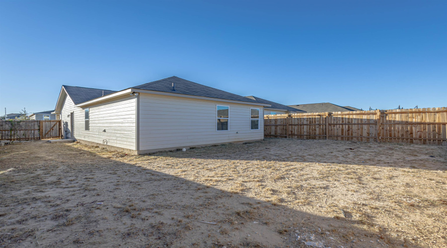 5707 St. Emma Dr., LAREDO, Texas 78046, 3 Bedrooms Bedrooms, 5 Rooms Rooms,2 BathroomsBathrooms,Residential,For Sale,5707 St. Emma Dr.,20254927