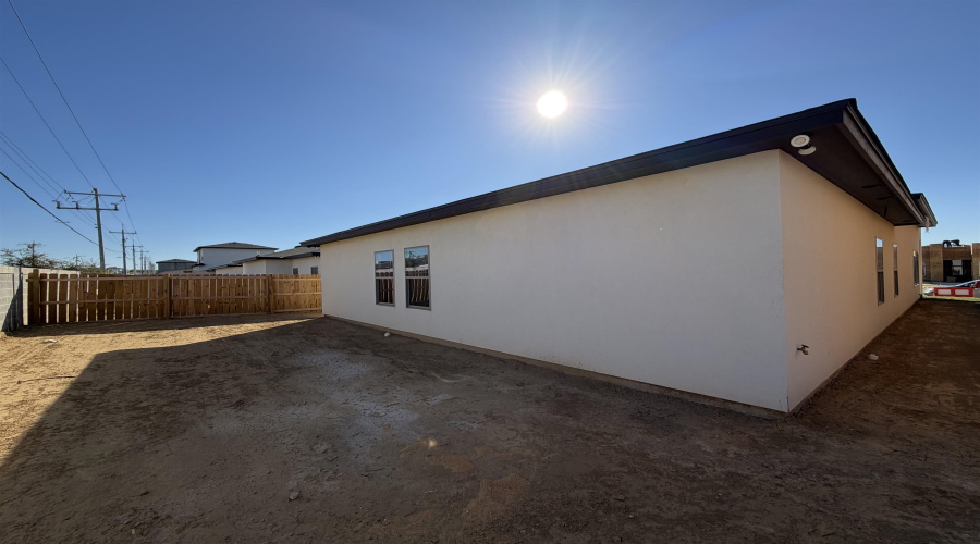 1018 Noyola Loop, Laredo, Texas 78046, 4 Bedrooms Bedrooms, 6 Rooms Rooms,2 BathroomsBathrooms,Residential,For Sale,1018 Noyola Loop,20254928