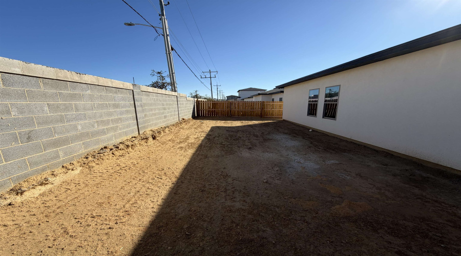 1018 Noyola Loop, Laredo, Texas 78046, 4 Bedrooms Bedrooms, 6 Rooms Rooms,2 BathroomsBathrooms,Residential,For Sale,1018 Noyola Loop,20254928