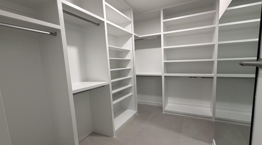 1018 Noyola Loop, Laredo, Texas 78046, 4 Bedrooms Bedrooms, 6 Rooms Rooms,2 BathroomsBathrooms,Residential,For Sale,1018 Noyola Loop,20254928