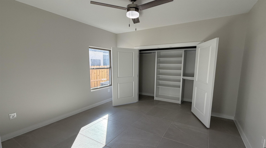 1018 Noyola Loop, Laredo, Texas 78046, 4 Bedrooms Bedrooms, 6 Rooms Rooms,2 BathroomsBathrooms,Residential,For Sale,1018 Noyola Loop,20254928