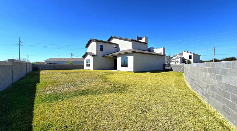 3709 Sun Valley Dr., Laredo, Texas 78045, 4 Bedrooms Bedrooms, 7 Rooms Rooms,4 BathroomsBathrooms,Residential,For Sale,3709 Sun Valley Dr.,20254929