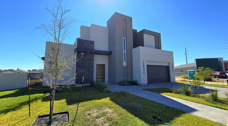 3709 Sun Valley Dr., Laredo, Texas 78045, 4 Bedrooms Bedrooms, 7 Rooms Rooms,4 BathroomsBathrooms,Residential,For Sale,3709 Sun Valley Dr.,20254929