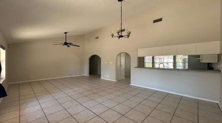 1011 Sapphire Ct, Laredo, Texas 78045, 3 Bedrooms Bedrooms, 7 Rooms Rooms,2 BathroomsBathrooms,Residential,For Rent,1011 Sapphire Ct,20254930