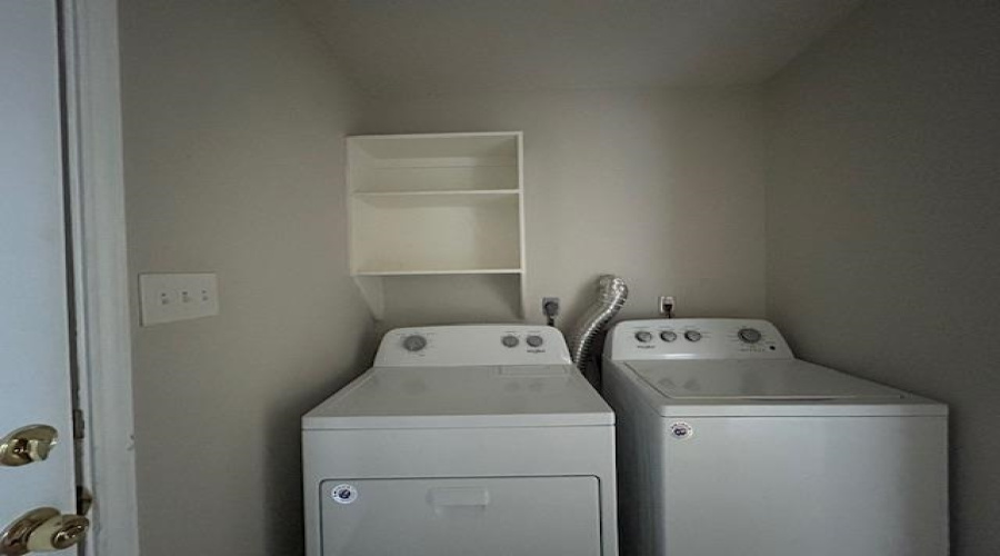 1011 Sapphire Ct, Laredo, Texas 78045, 3 Bedrooms Bedrooms, 7 Rooms Rooms,2 BathroomsBathrooms,Residential,For Rent,1011 Sapphire Ct,20254930