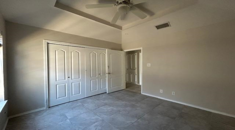 1011 Sapphire Ct, Laredo, Texas 78045, 3 Bedrooms Bedrooms, 7 Rooms Rooms,2 BathroomsBathrooms,Residential,For Rent,1011 Sapphire Ct,20254930