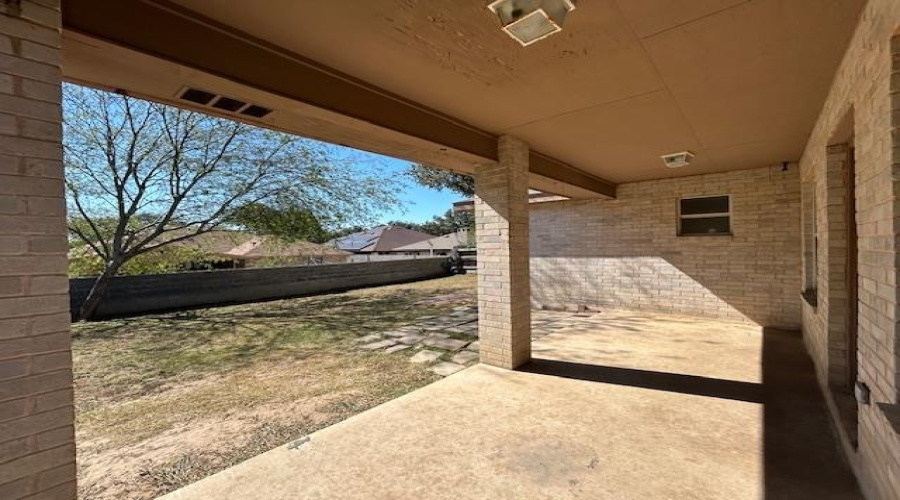 1011 Sapphire Ct, Laredo, Texas 78045, 3 Bedrooms Bedrooms, 7 Rooms Rooms,2 BathroomsBathrooms,Residential,For Rent,1011 Sapphire Ct,20254930