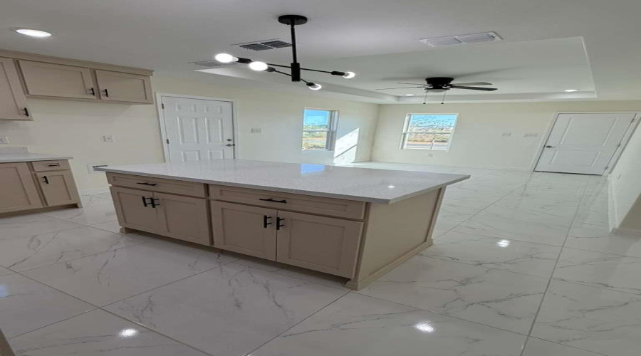 5008 Mariposa St., Laredo, Texas 78046, 3 Bedrooms Bedrooms, 5 Rooms Rooms,2 BathroomsBathrooms,Residential,For Sale,5008 Mariposa St.,20254931