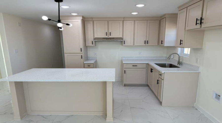 5008 Mariposa St., Laredo, Texas 78046, 3 Bedrooms Bedrooms, 5 Rooms Rooms,2 BathroomsBathrooms,Residential,For Sale,5008 Mariposa St.,20254931