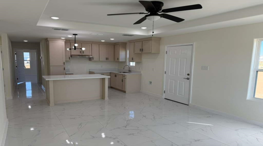 5008 Mariposa St., Laredo, Texas 78046, 3 Bedrooms Bedrooms, 5 Rooms Rooms,2 BathroomsBathrooms,Residential,For Sale,5008 Mariposa St.,20254931