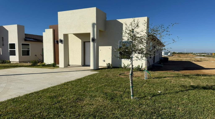 5008 Mariposa St., Laredo, Texas 78046, 3 Bedrooms Bedrooms, 5 Rooms Rooms,2 BathroomsBathrooms,Residential,For Sale,5008 Mariposa St.,20254931