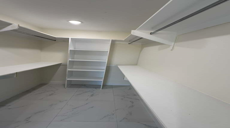 5008 Mariposa St., Laredo, Texas 78046, 3 Bedrooms Bedrooms, 5 Rooms Rooms,2 BathroomsBathrooms,Residential,For Sale,5008 Mariposa St.,20254931