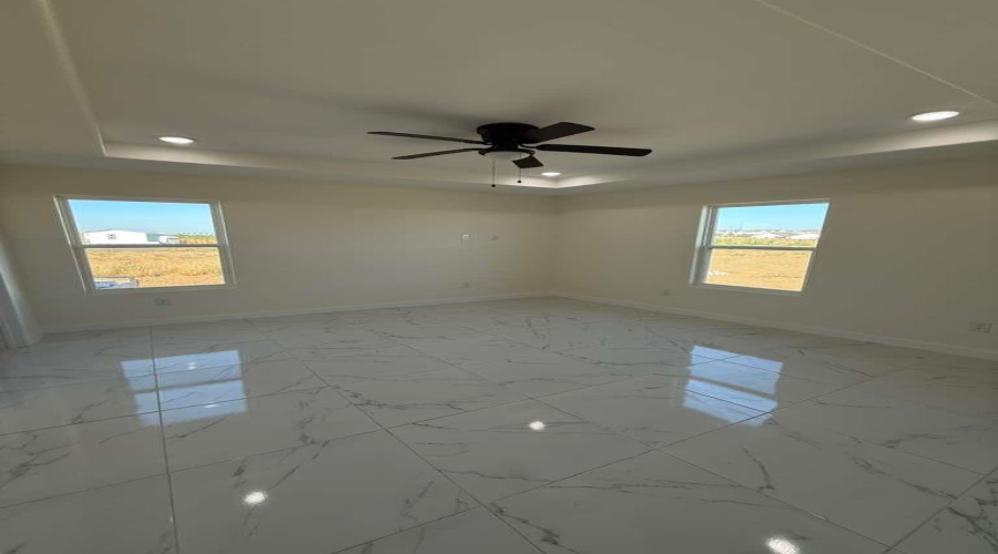 5008 Mariposa St., Laredo, Texas 78046, 3 Bedrooms Bedrooms, 5 Rooms Rooms,2 BathroomsBathrooms,Residential,For Sale,5008 Mariposa St.,20254931