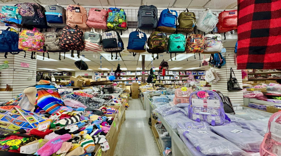 1104 Farragut St, Laredo, Texas 78040, 1 Room Rooms,2 BathroomsBathrooms,Commercial retail/office,For Sale,1104 Farragut St,20254935