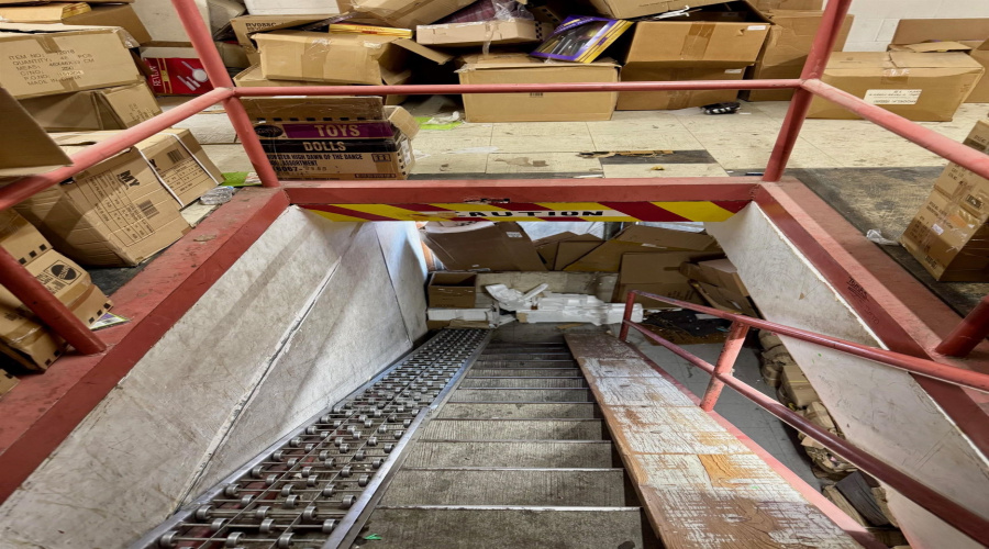 1104 Farragut St, Laredo, Texas 78040, 1 Room Rooms,2 BathroomsBathrooms,Commercial retail/office,For Sale,1104 Farragut St,20254935