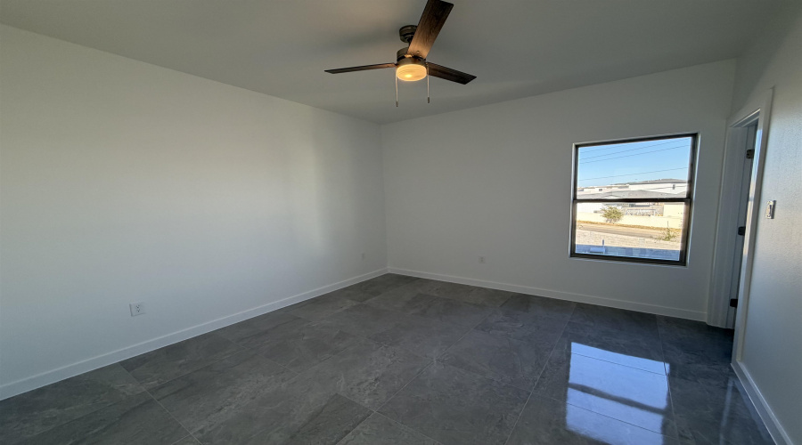 1110 Noyola Loop, Laredo, Texas 78046, 5 Bedrooms Bedrooms, 7 Rooms Rooms,2 BathroomsBathrooms,Residential,For Sale,1110 Noyola Loop,20254932