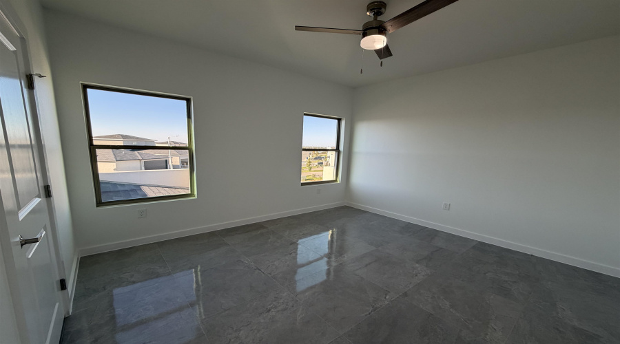 1110 Noyola Loop, Laredo, Texas 78046, 5 Bedrooms Bedrooms, 7 Rooms Rooms,2 BathroomsBathrooms,Residential,For Sale,1110 Noyola Loop,20254932