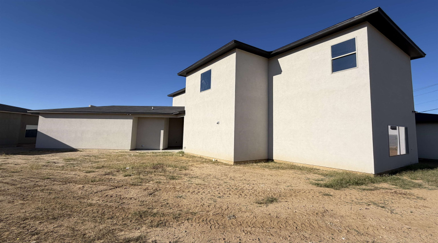 1110 Noyola Loop, Laredo, Texas 78046, 5 Bedrooms Bedrooms, 7 Rooms Rooms,2 BathroomsBathrooms,Residential,For Sale,1110 Noyola Loop,20254932