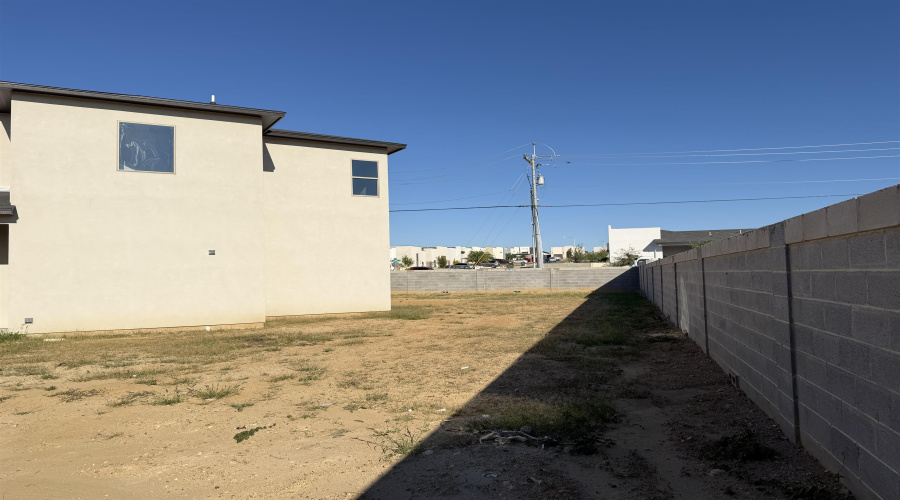 1110 Noyola Loop, Laredo, Texas 78046, 5 Bedrooms Bedrooms, 7 Rooms Rooms,2 BathroomsBathrooms,Residential,For Sale,1110 Noyola Loop,20254932