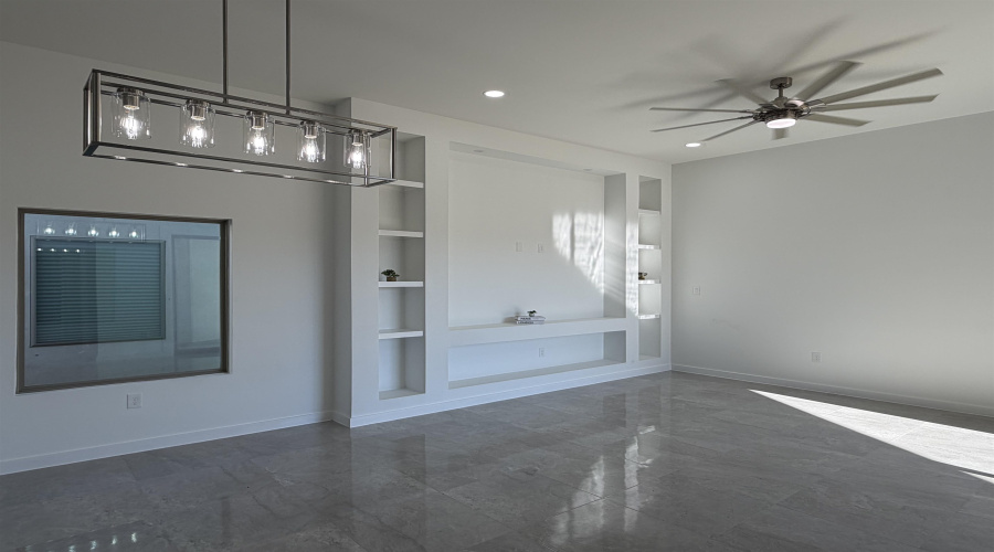 1110 Noyola Loop, Laredo, Texas 78046, 5 Bedrooms Bedrooms, 7 Rooms Rooms,2 BathroomsBathrooms,Residential,For Sale,1110 Noyola Loop,20254932