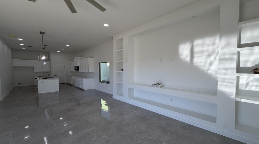 1110 Noyola Loop, Laredo, Texas 78046, 5 Bedrooms Bedrooms, 7 Rooms Rooms,2 BathroomsBathrooms,Residential,For Sale,1110 Noyola Loop,20254932