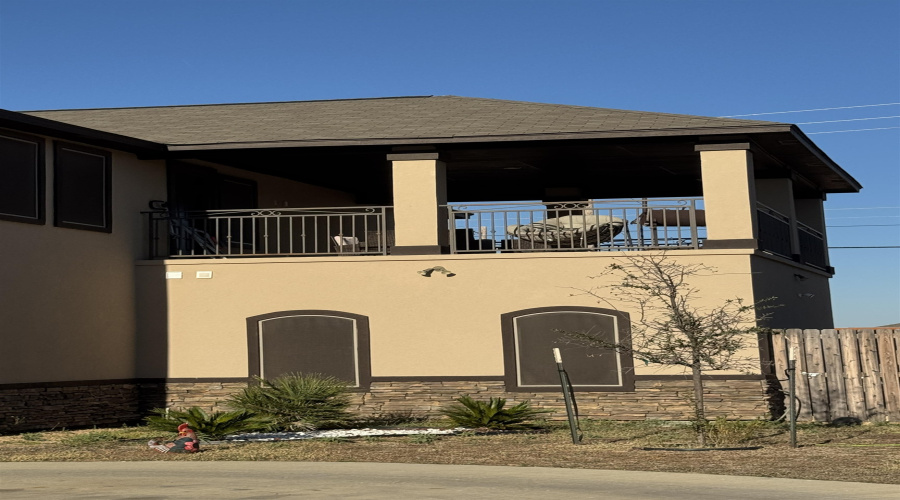 4227 Lorisa, Laredo, Texas 78046, 7 Bedrooms Bedrooms, 10 Rooms Rooms,3 BathroomsBathrooms,Residential,For Sale,4227 Lorisa,20254933