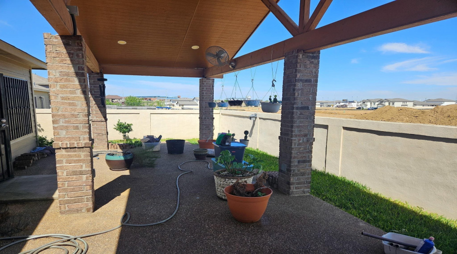 5516 Shorthorn Dr., Laredo, Texas 78045, 3 Bedrooms Bedrooms, 6 Rooms Rooms,2 BathroomsBathrooms,Residential,For Rent,5516 Shorthorn Dr.,20254934