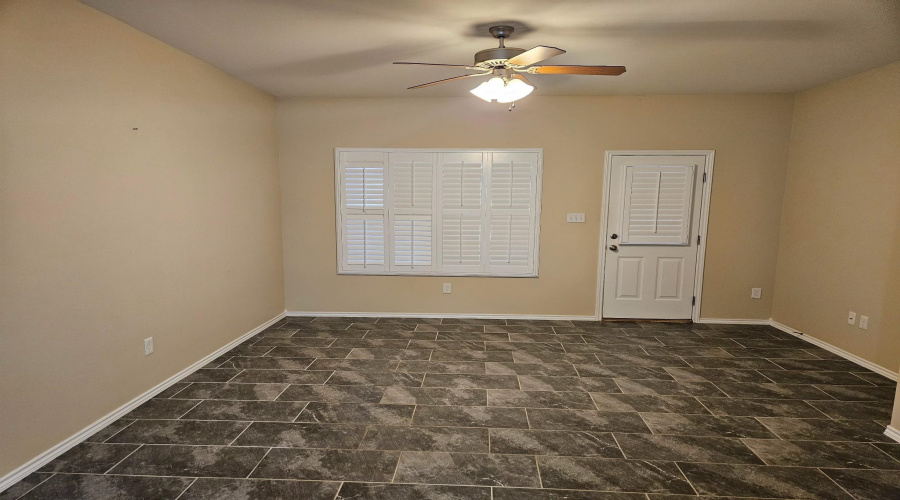 5516 Shorthorn Dr., Laredo, Texas 78045, 3 Bedrooms Bedrooms, 6 Rooms Rooms,2 BathroomsBathrooms,Residential,For Rent,5516 Shorthorn Dr.,20254934