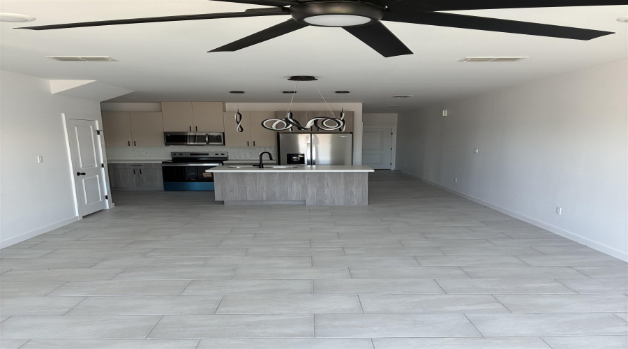 8218 Casa Verde Rd, LAREDO, Texas 78041, 3 Bedrooms Bedrooms, 7 Rooms Rooms,2 BathroomsBathrooms,Residential,For Rent,8218 Casa Verde Rd,20254936