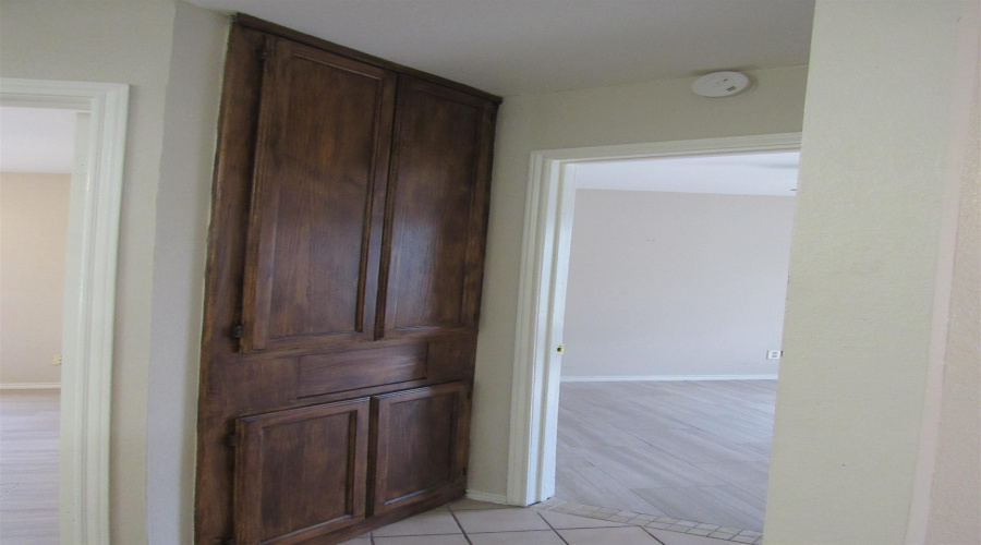 1420 Juarez Ave, Laredo, Texas 78040, 2 Bedrooms Bedrooms, 4 Rooms Rooms,1 BathroomBathrooms,Residential,For Rent,1420 Juarez Ave,20254937