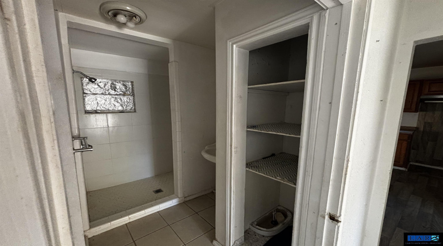 916 Guerrero St, Laredo, Texas 78043, 2 Bedrooms Bedrooms, 4 Rooms Rooms,1 BathroomBathrooms,Residential,For Sale,916 Guerrero St,20254938