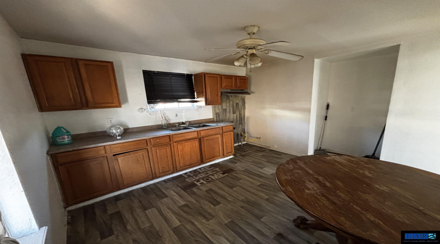 916 Guerrero St, Laredo, Texas 78043, 2 Bedrooms Bedrooms, 4 Rooms Rooms,1 BathroomBathrooms,Residential,For Sale,916 Guerrero St,20254938