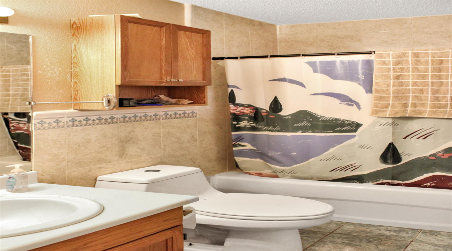 1405 Reagan Dr, Laredo, Texas 78046, 2 Bedrooms Bedrooms, 4 Rooms Rooms,2 BathroomsBathrooms,Residential,For Sale,1405 Reagan Dr,20254939