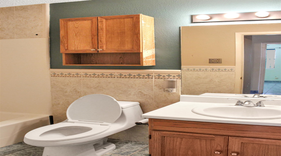 1405 Reagan Dr, Laredo, Texas 78046, 2 Bedrooms Bedrooms, 4 Rooms Rooms,2 BathroomsBathrooms,Residential,For Sale,1405 Reagan Dr,20254939