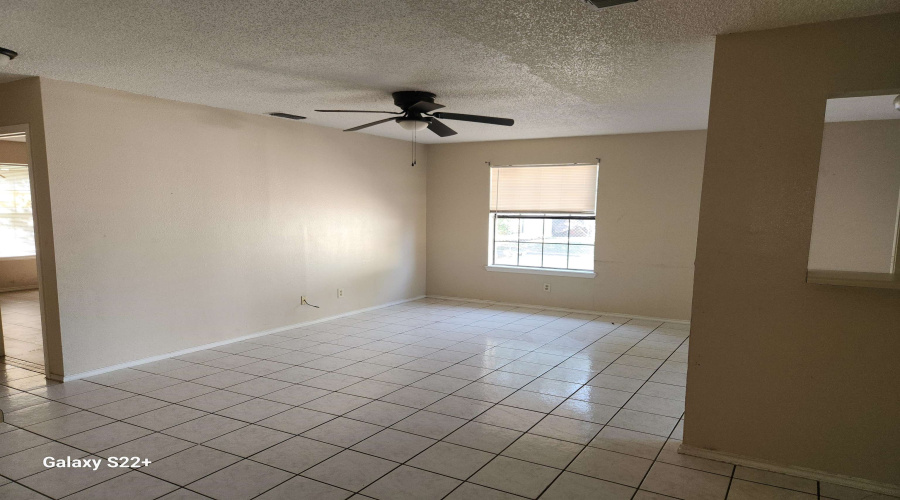 1420 Juarez Ave, Laredo, Texas 78040, 2 Bedrooms Bedrooms, 5 Rooms Rooms,2 BathroomsBathrooms,Residential,For Rent,1420 Juarez Ave,20254941