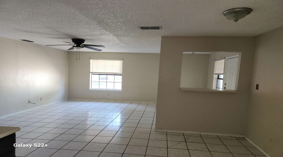 1420 Juarez Ave, Laredo, Texas 78040, 2 Bedrooms Bedrooms, 5 Rooms Rooms,2 BathroomsBathrooms,Residential,For Rent,1420 Juarez Ave,20254941