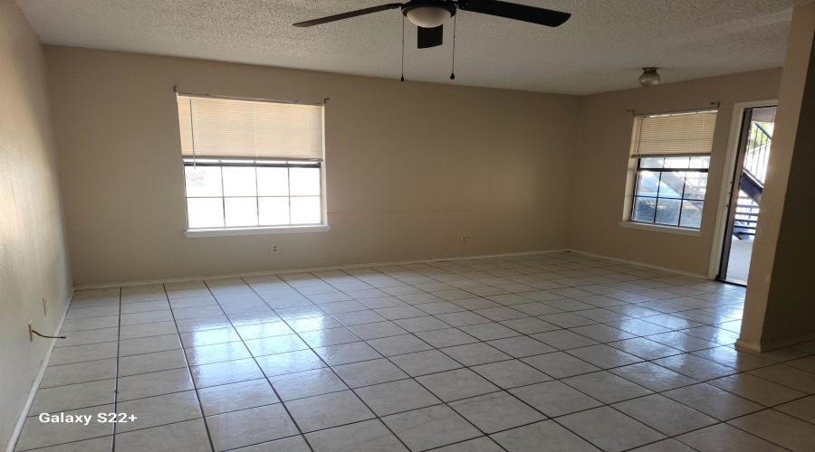 1420 Juarez Ave, Laredo, Texas 78040, 2 Bedrooms Bedrooms, 5 Rooms Rooms,2 BathroomsBathrooms,Residential,For Rent,1420 Juarez Ave,20254941