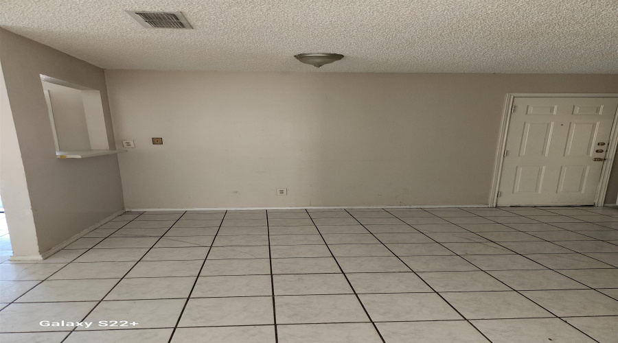 1420 Juarez Ave, Laredo, Texas 78040, 2 Bedrooms Bedrooms, 5 Rooms Rooms,2 BathroomsBathrooms,Residential,For Rent,1420 Juarez Ave,20254941