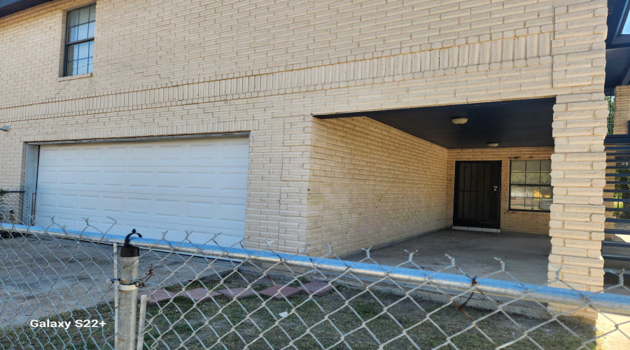 1420 Juarez Ave, Laredo, Texas 78040, 2 Bedrooms Bedrooms, 5 Rooms Rooms,2 BathroomsBathrooms,Residential,For Rent,1420 Juarez Ave,20254941