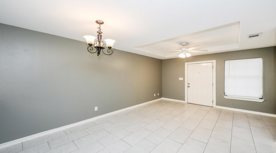 205 W San Carlos St, Laredo, Texas 78041, 2 Bedrooms Bedrooms, 5 Rooms Rooms,1 BathroomBathrooms,Residential,For Rent,205 W San Carlos St,20254942