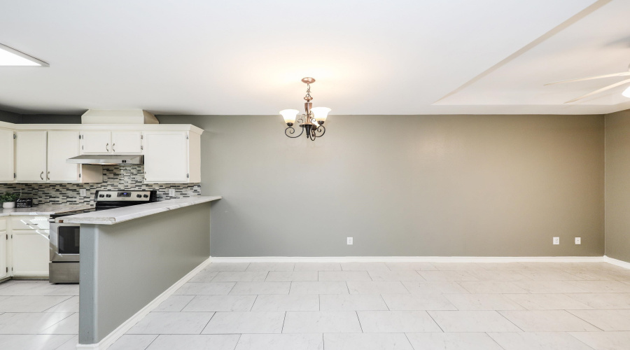 205 W San Carlos St, Laredo, Texas 78041, 2 Bedrooms Bedrooms, 5 Rooms Rooms,1 BathroomBathrooms,Residential,For Rent,205 W San Carlos St,20254942