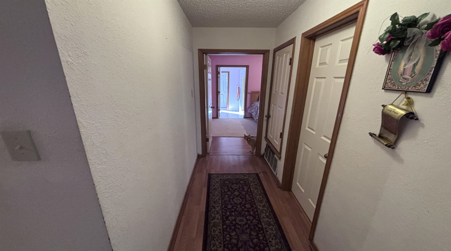 1235 St John Lp, Laredo, Texas 78045, 3 Bedrooms Bedrooms, 6 Rooms Rooms,3 BathroomsBathrooms,Residential,For Sale,1235 St John Lp,20254943