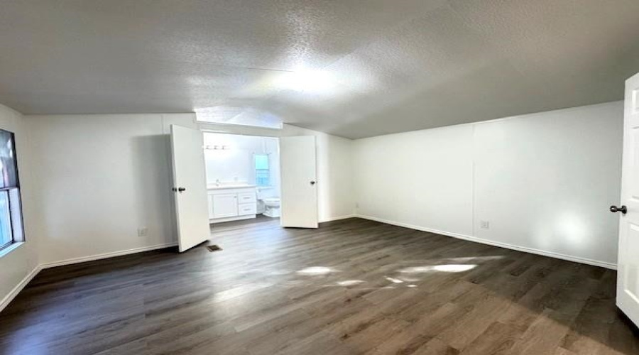 3509 Paradise Dr, Laredo, Texas 78046, 4 Bedrooms Bedrooms, 6 Rooms Rooms,2 BathroomsBathrooms,Residential,For Sale,3509 Paradise Dr,20254944