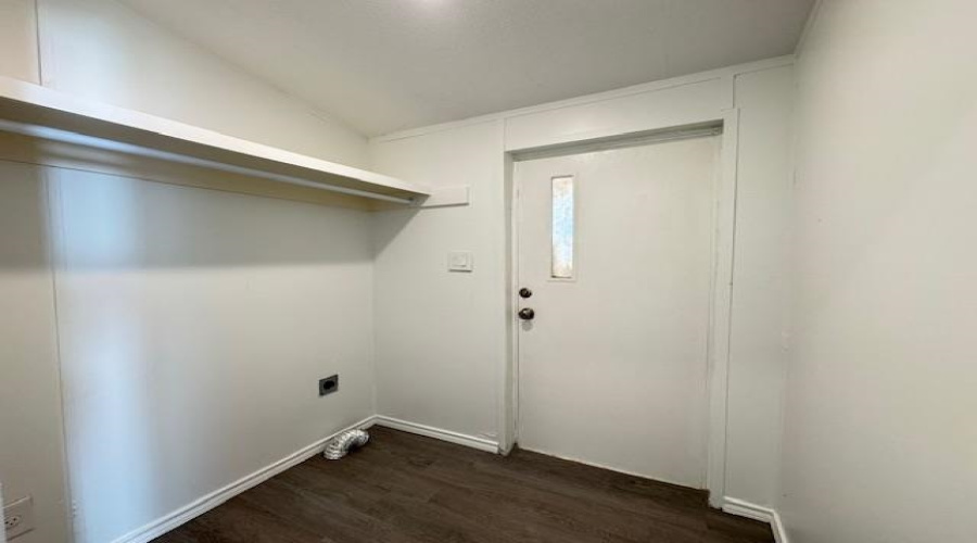 3509 Paradise Dr, Laredo, Texas 78046, 4 Bedrooms Bedrooms, 6 Rooms Rooms,2 BathroomsBathrooms,Residential,For Sale,3509 Paradise Dr,20254944