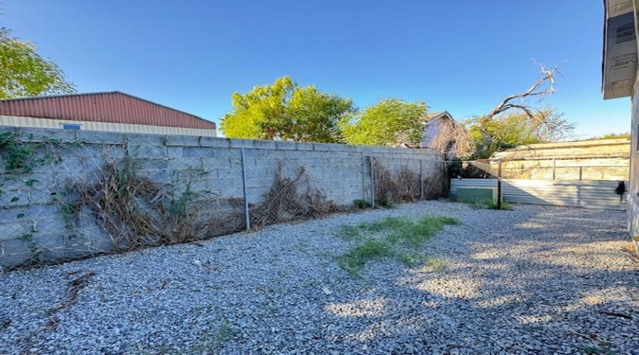 3509 Paradise Dr, Laredo, Texas 78046, 4 Bedrooms Bedrooms, 6 Rooms Rooms,2 BathroomsBathrooms,Residential,For Sale,3509 Paradise Dr,20254944