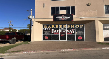 5517 McPherson Rd, LAREDO, Texas 78041, 1 Room Rooms,1 BathroomBathrooms,Commercial retail/office,For Sale,5517 McPherson Rd,20254948