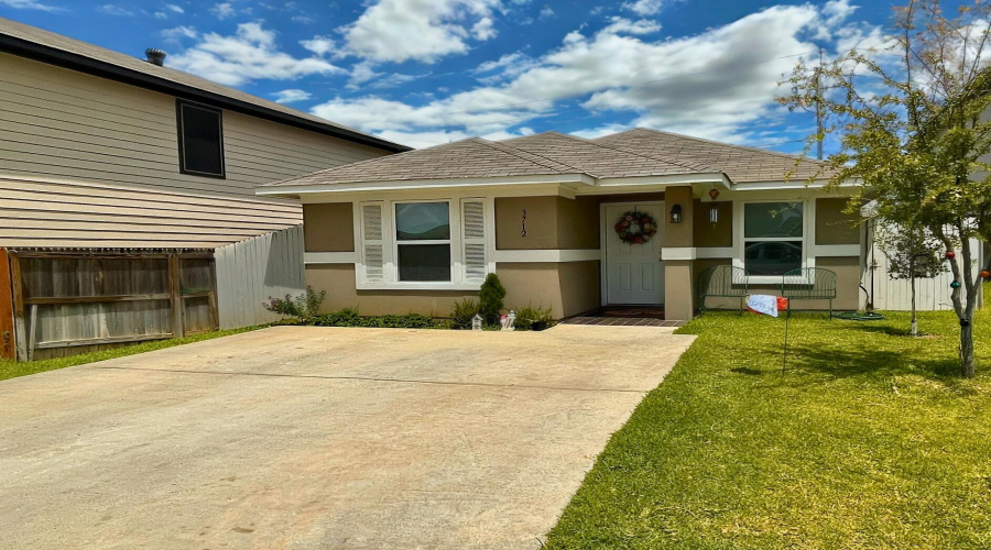 3712 Jorge Sosa, Laredo, Texas 78046, 3 Bedrooms Bedrooms, 5 Rooms Rooms,2 BathroomsBathrooms,Residential,For Sale,3712 Jorge Sosa,20253856